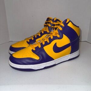 Nike lakers dunk high men’s 9.5 Purple and Yellow High-Top Sneakers